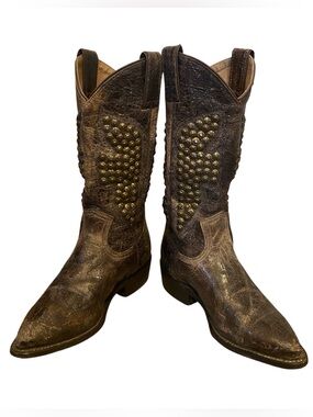 Frye Billy hammered stud distressed leather boots size 6.5